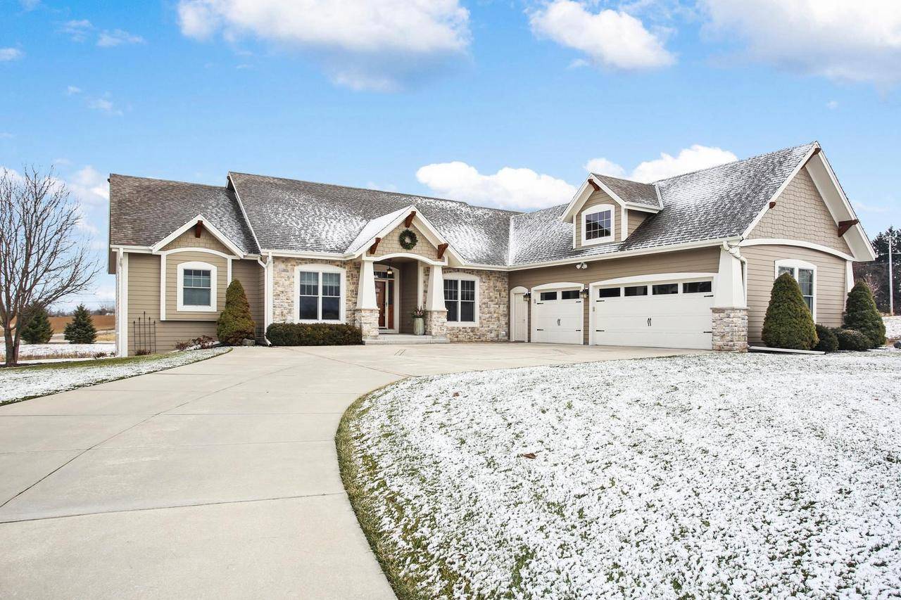 824 Dropseed COURT, Grafton, WI 53024