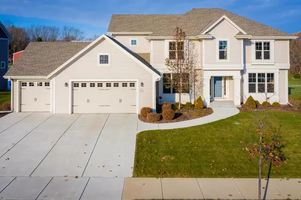 N47W7810 Parkland Rd, Cedarburg, WI 53012