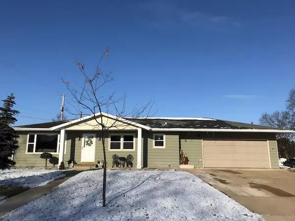 602 MERRYWOOD LN, Sparta, WI 54656