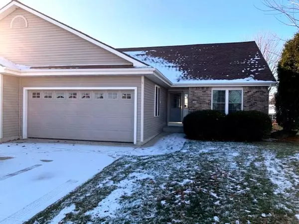 115 Meadow Lakes Dr, Random Lake, WI 53075