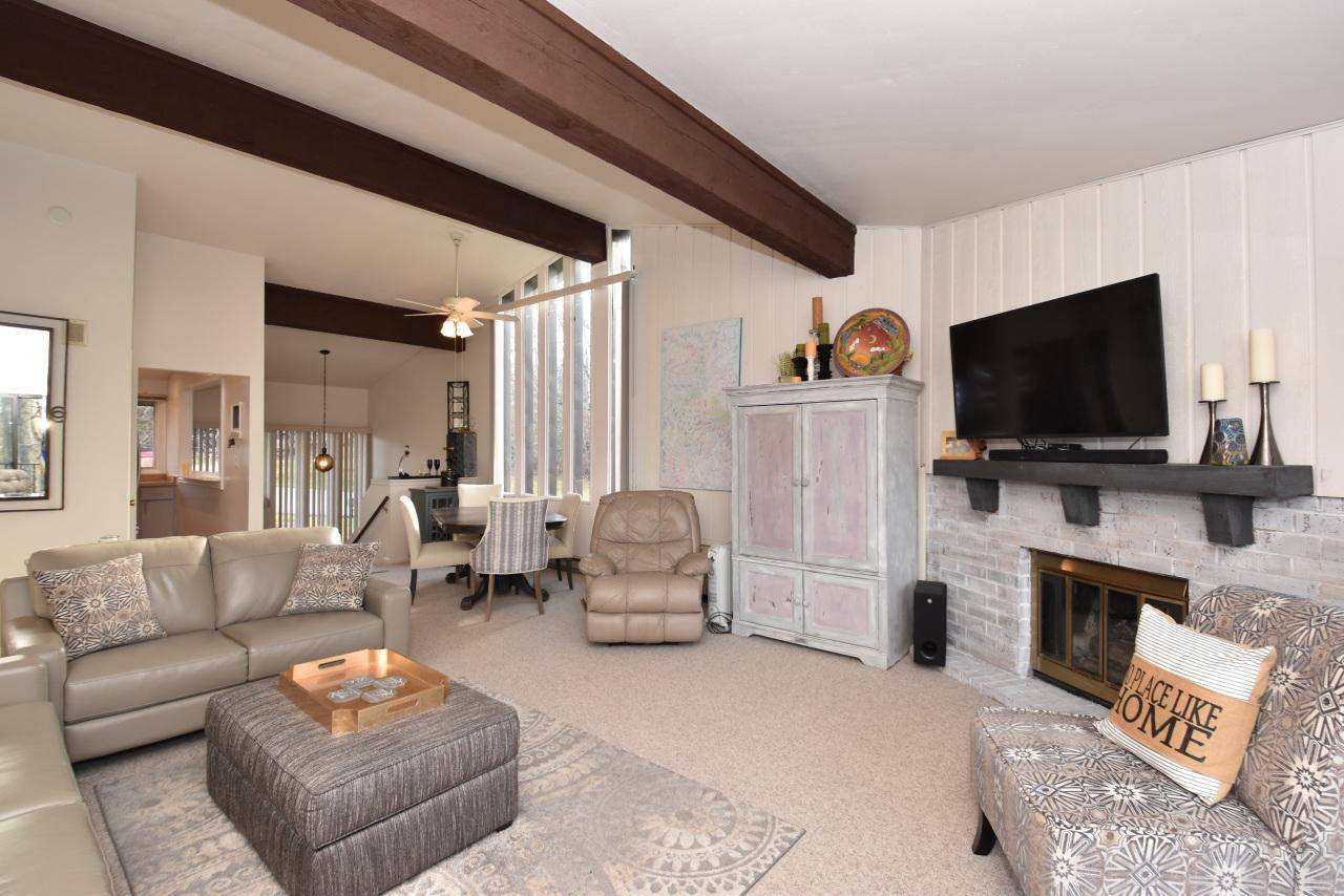 Lake Geneva, WI 53147,63 Lausanne Ct