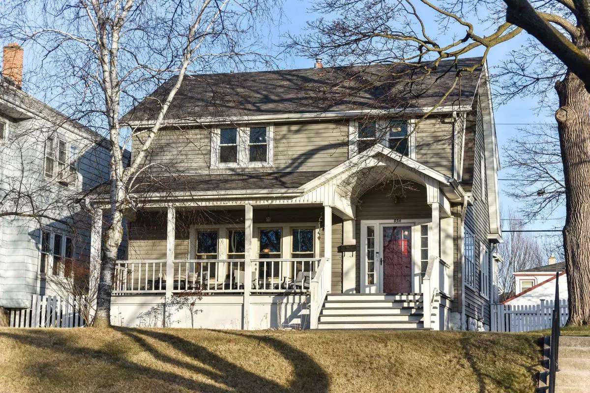 West Allis, WI 53214,854 S 76th St