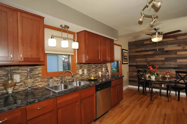 1616 E Eden PLACE, Saint Francis, WI 53235