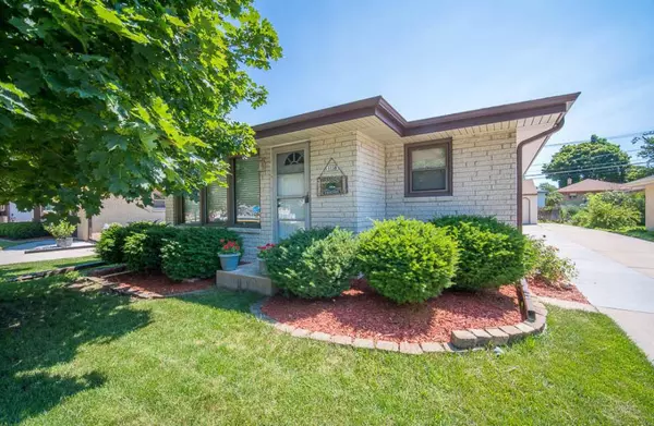 1138 S 118th St, West Allis, WI 53214