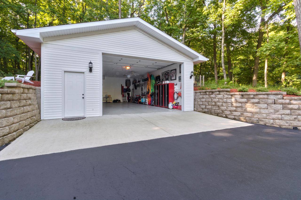 Lake Geneva, WI 53147,W4511 Basswood Dr