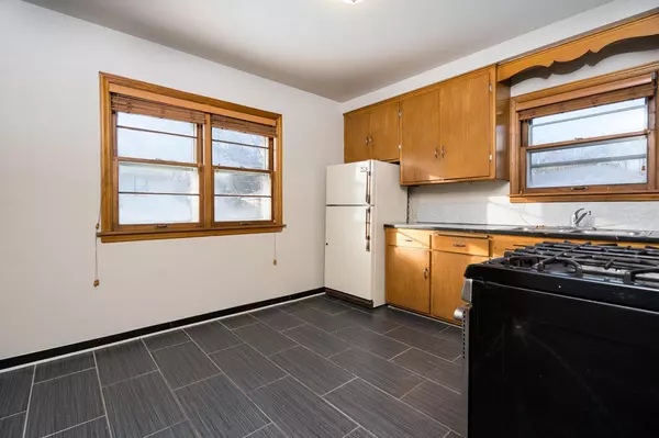 West Allis, WI 53227,2075 S 95th St