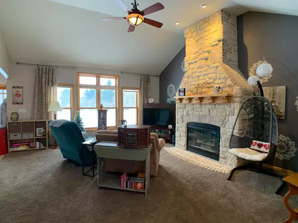 Oconomowoc, WI 53066,1331 Mamerow LANE E