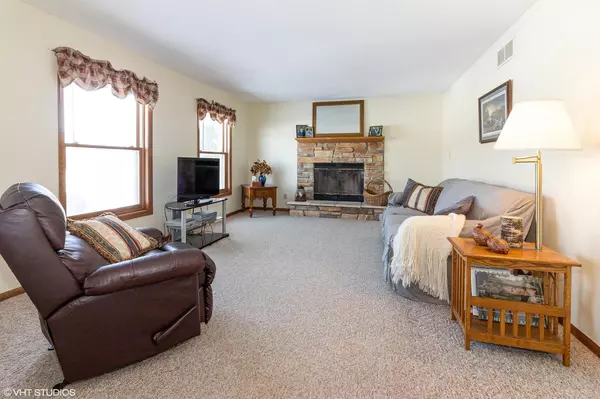 Elkhorn, WI 53121,W4912 Farm Village Ln