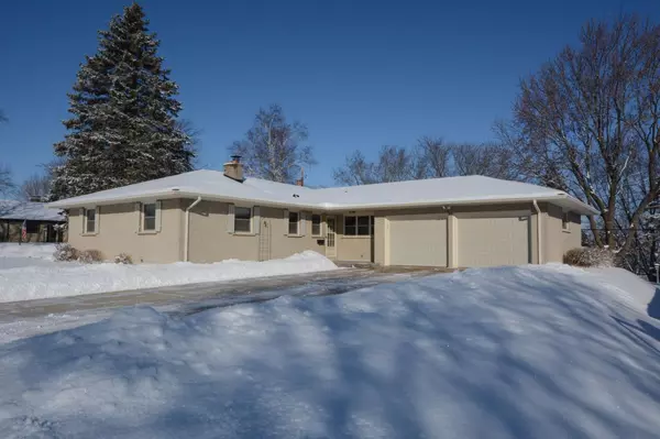436 W Loos St, Hartford, WI 53027