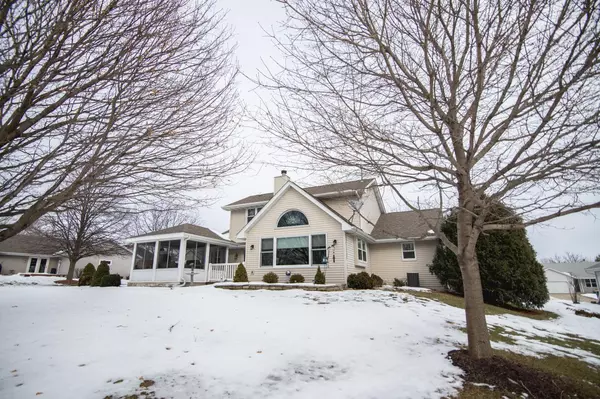 Elkhorn, WI 53121,406 Davis CT