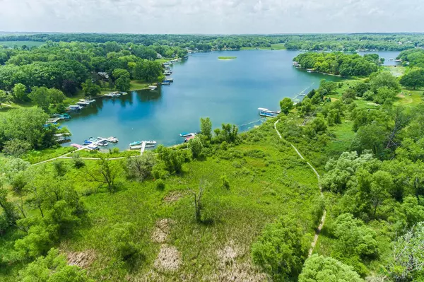 Elkhorn, WI 53121,5087 Bay Point Dr