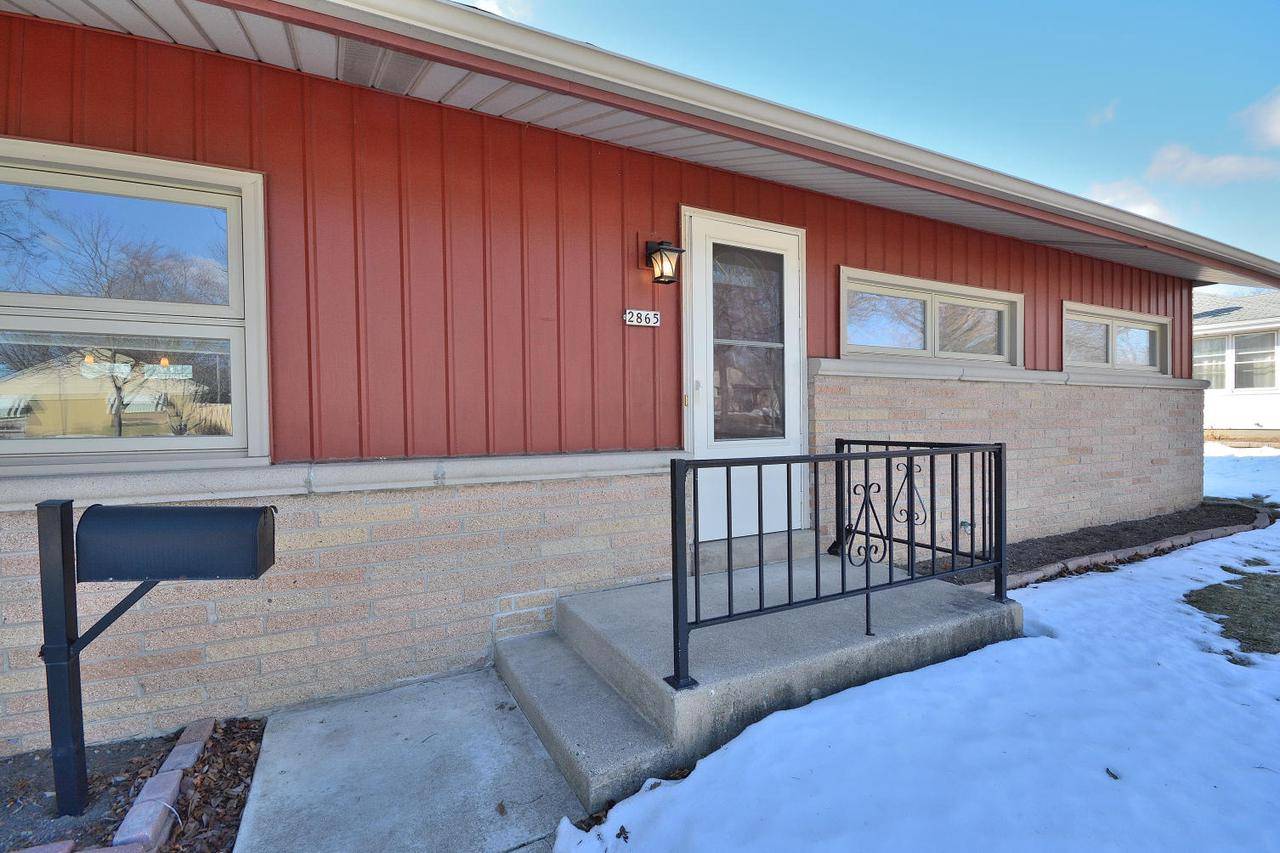 Milwaukee, WI 53219,2865 S 56th Ct