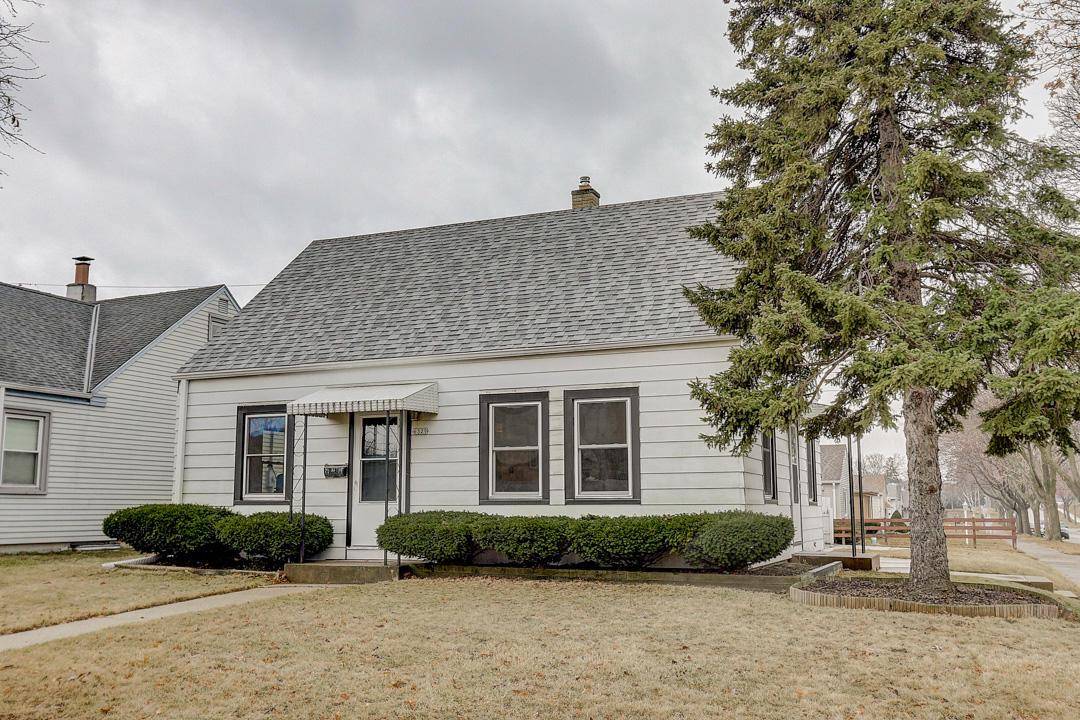 6329 W Arthur Ave, West Allis, WI 53219