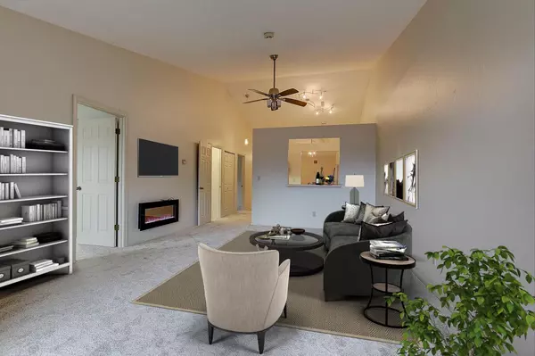 W194S7764 Overlook Bay ROAD #H, Muskego, WI 53150