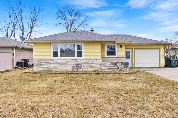 719 Manistique AVENUE, South Milwaukee, WI 53172