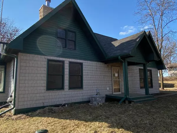 Elkhorn, WI 53121,W6939 W Lakeshore Dr