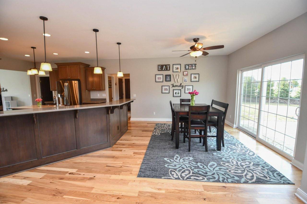 Pewaukee, WI 53072,N36W23460 Oak Hill Ln