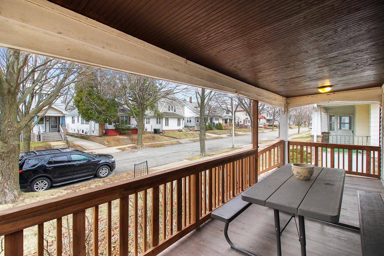 West Allis, WI 53219,2188 S 83rd St