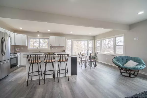 231 Meadow LANE, Neosho, WI 53059