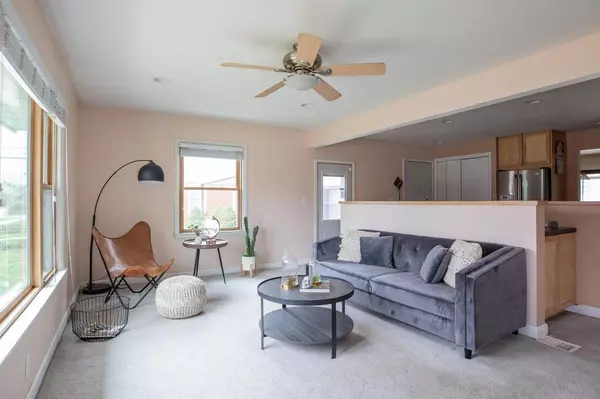 5629 N Bethmaur Ln, Glendale, WI 53209