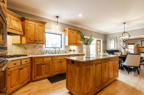 Delafield, WI 53018,126 S Laurel Cir