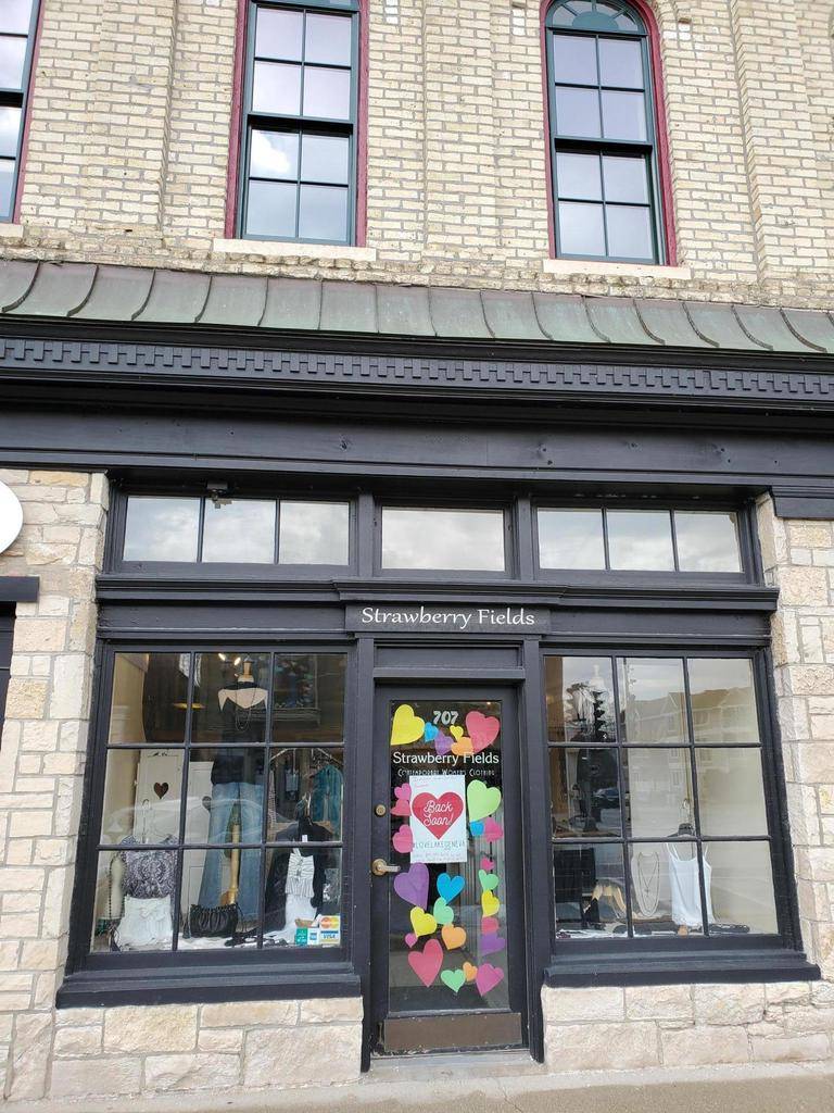 707 W Main St, Lake Geneva, WI 53147