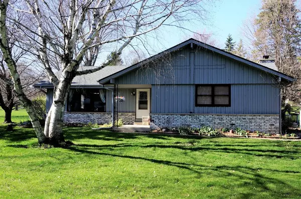 3375 S Ann Louise DRIVE, New Berlin, WI 53146