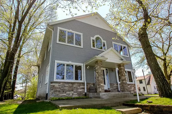 27424 Long Lake Rd, Wind Lake, WI 53185