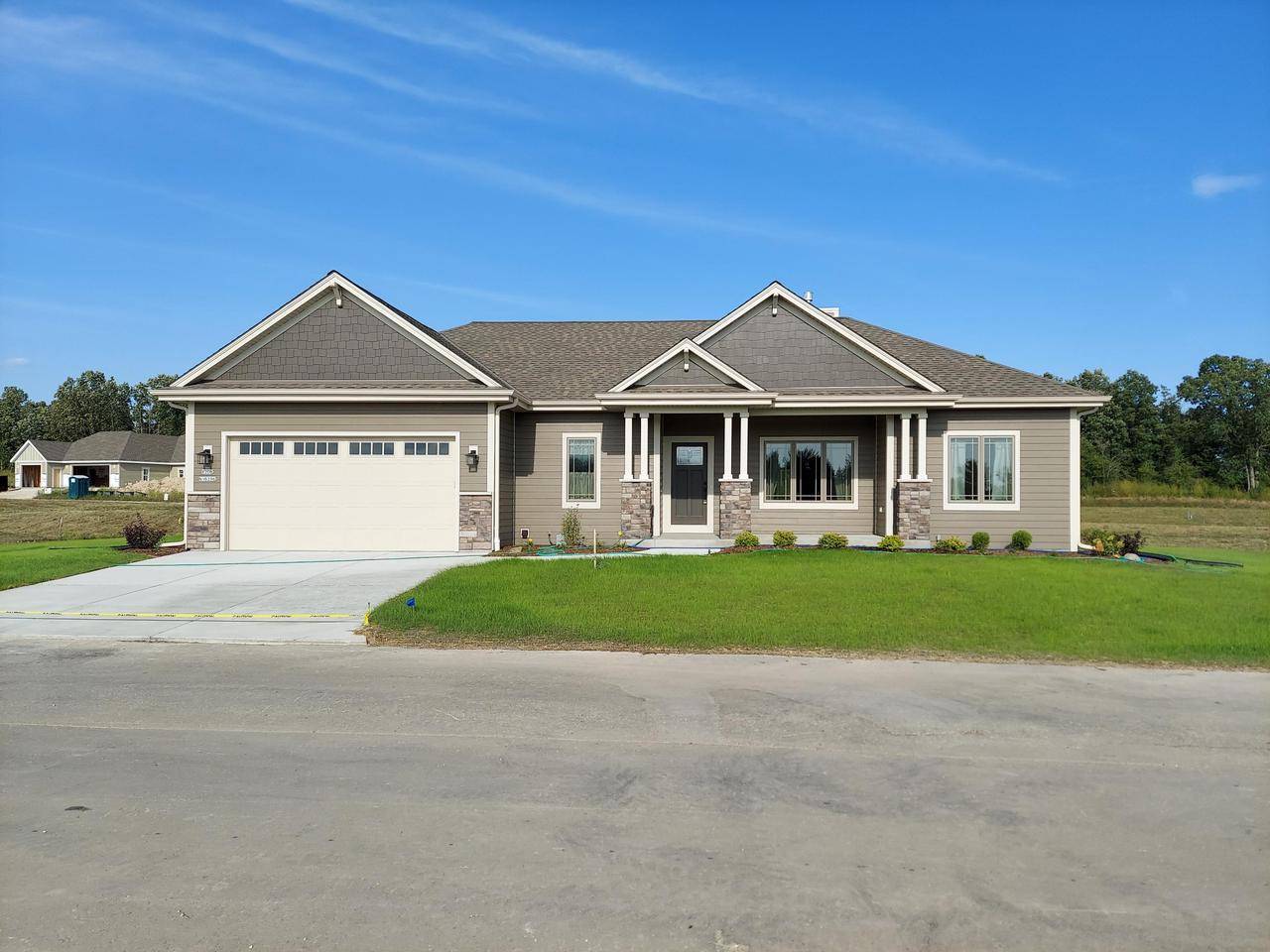 W208N16296 Renee Way #Lt18, Jackson, WI 53037