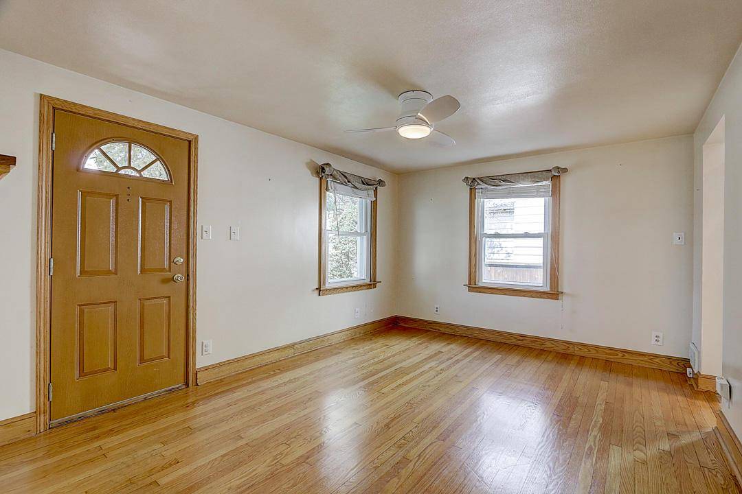 West Allis, WI 53219,7113 W Stuth Pl