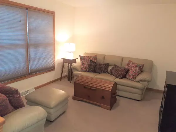 Sturtevant, WI 53177,8324 Ivanhoe