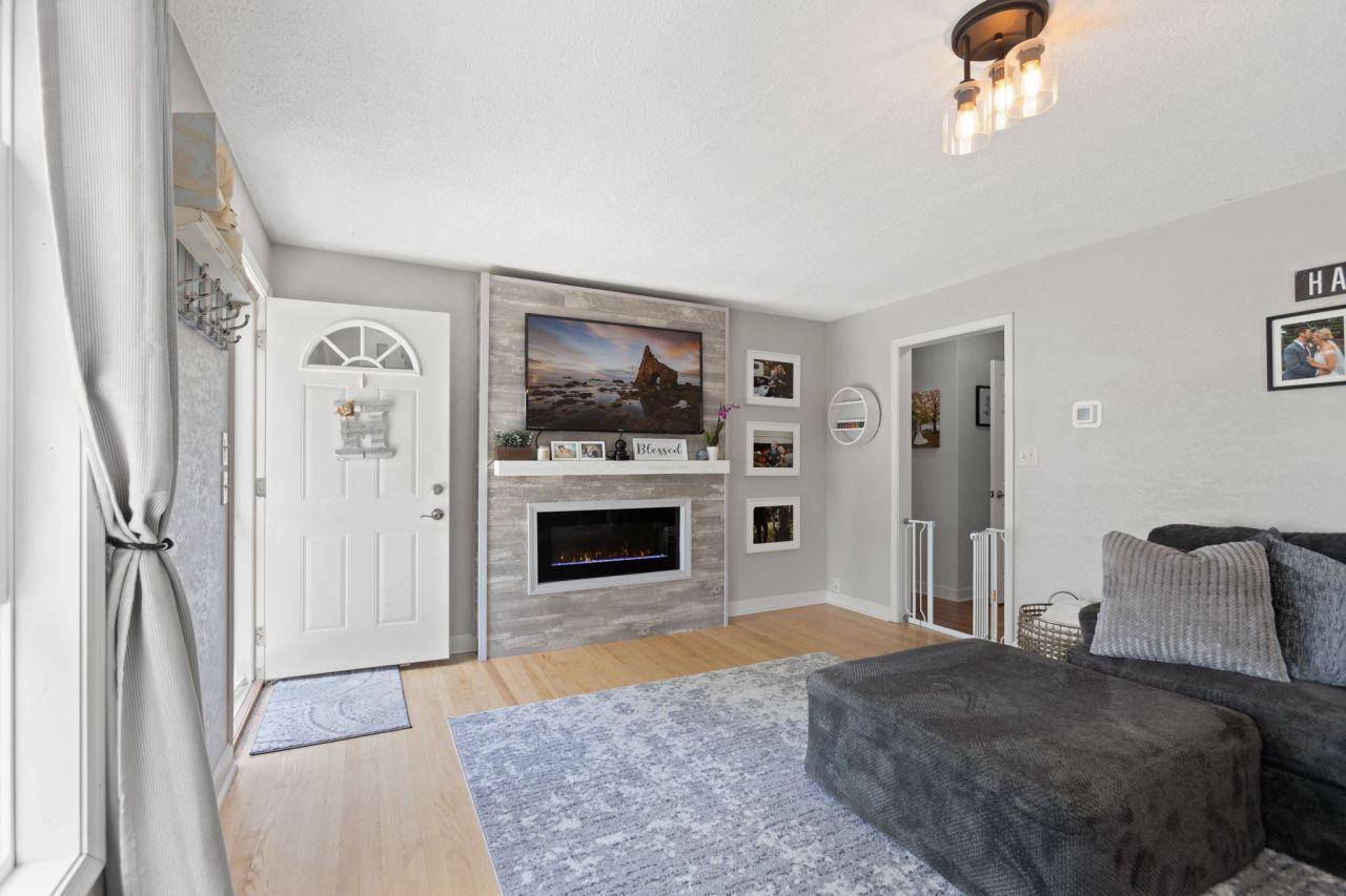 Milwaukee, WI 53219,2638 S 69th St