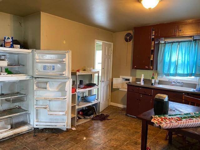 Milwaukee, WI 53219,2940 S 53rd St