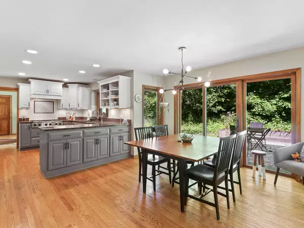 Delafield, WI 53018,468 Garrison Ct