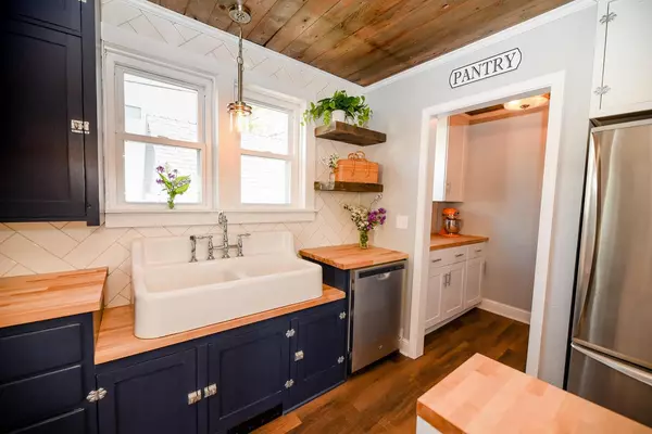 Sheboygan Falls, WI 53085,107 Oak St