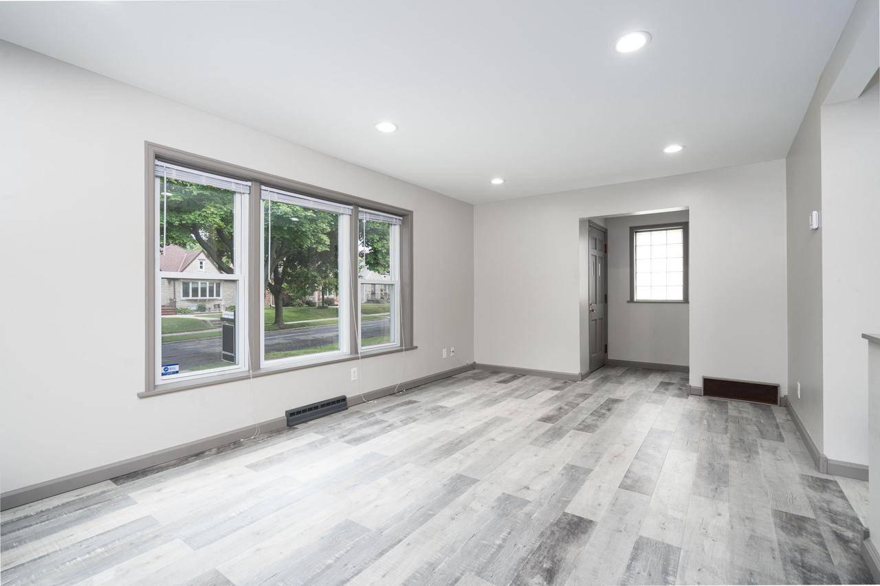 Milwaukee, WI 53219,2839 S 46th STREET