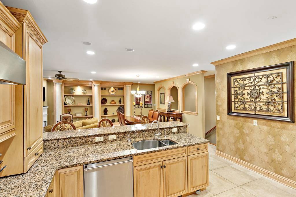 Lake Geneva, WI 53147,1800 La Salle St #7