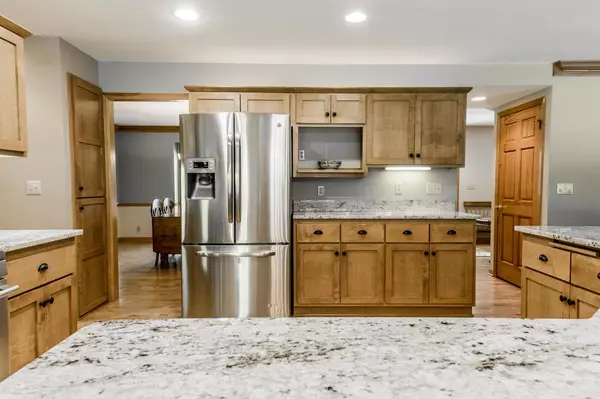 Delafield, WI 53018,112 Hickory Ct