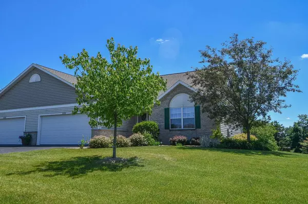 W1185 High Pointe Cir, Rubicon, WI 53078