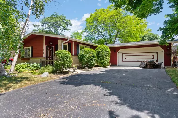 233 Illinois St, Racine, WI 53405