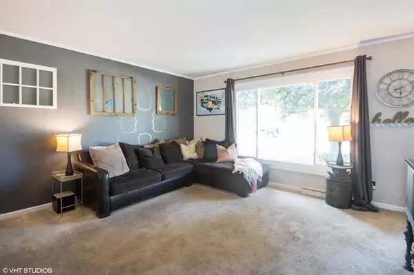 Elkhorn, WI 53121,302 W 4th Ave