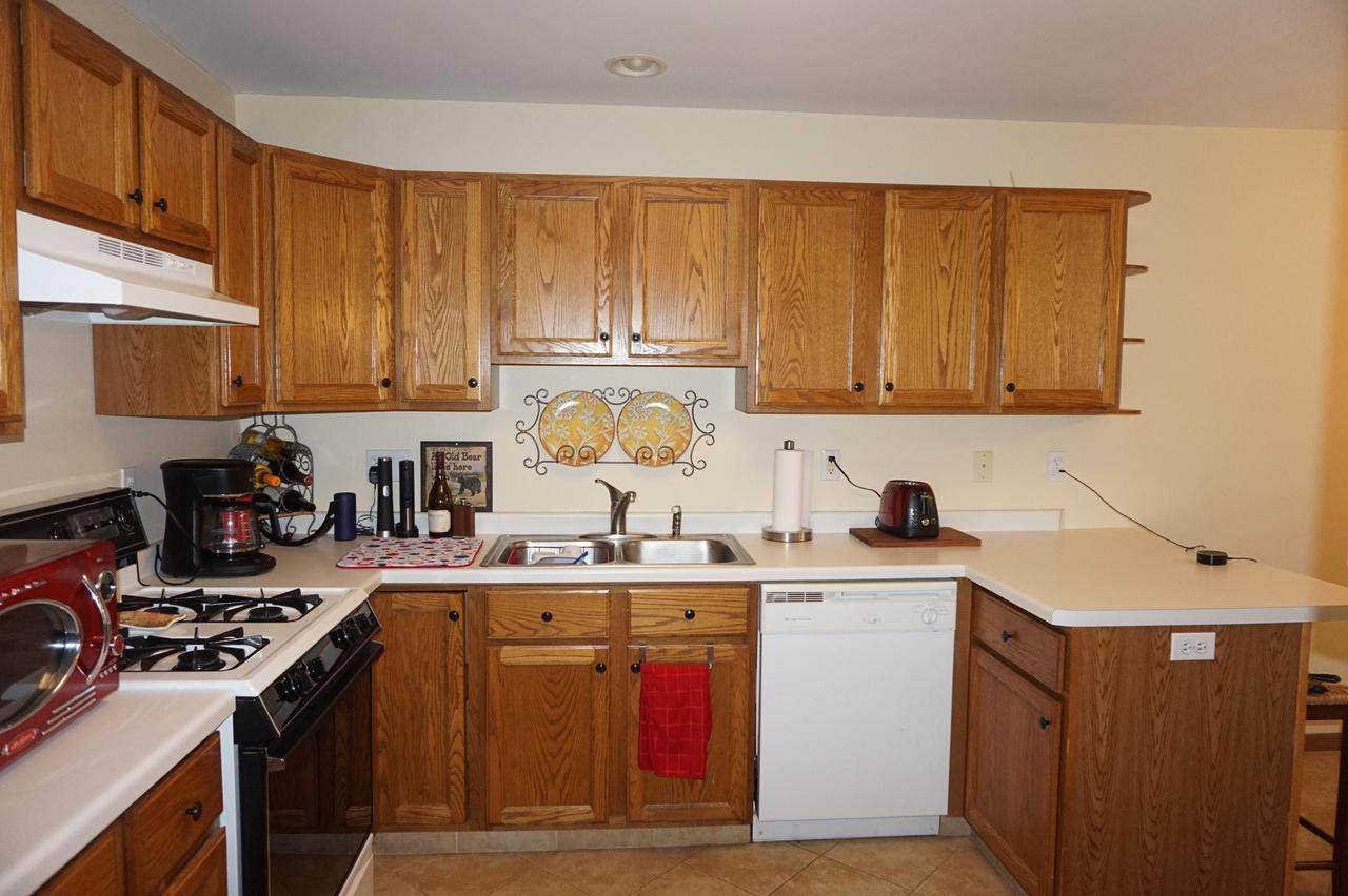 Lake Geneva, WI 53147,485 W South St #B