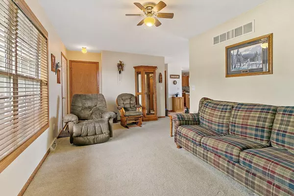 Elkhorn, WI 53121,364 E Sunny Hill Dr