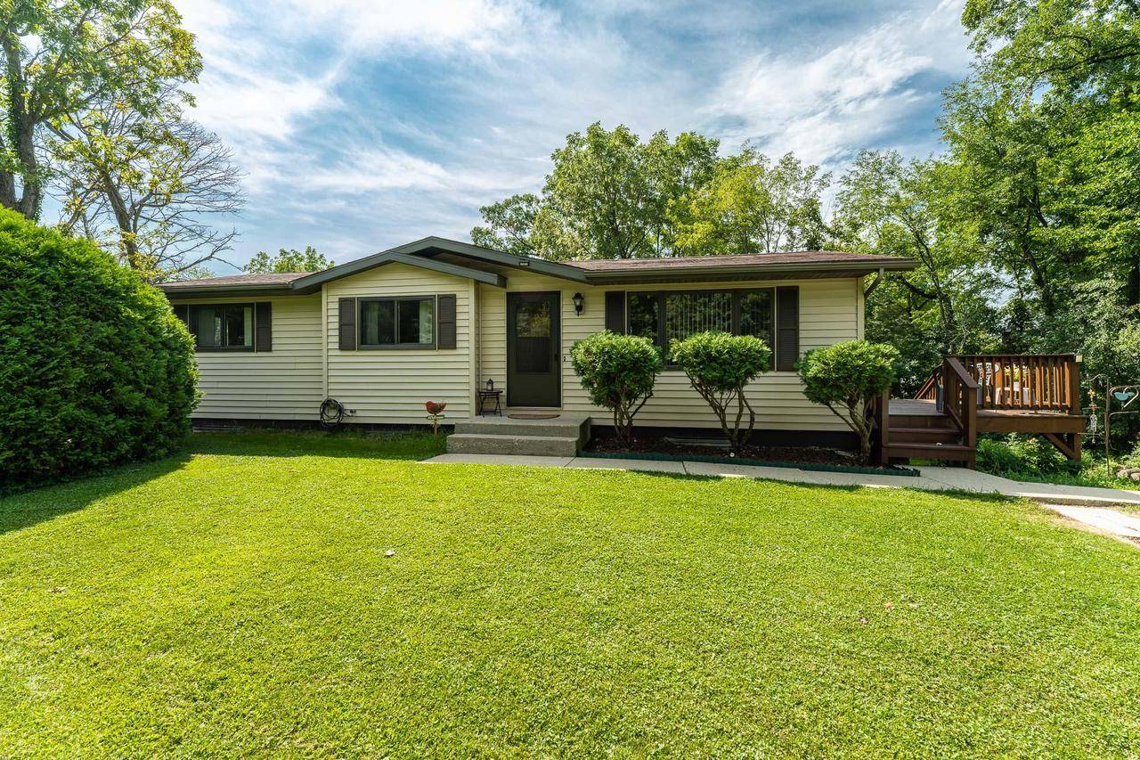N3329 Como Rd, Lake Geneva, WI 53147