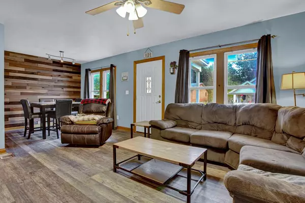 Sheboygan Falls, WI 53085,121 4th St