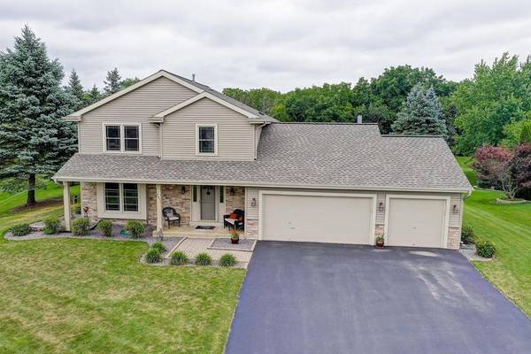 8851 Oriole Ln, Wind Lake, WI 53185