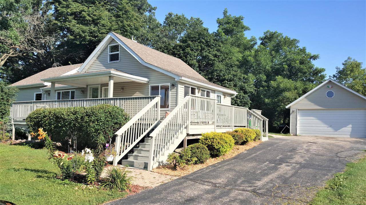 7324 Springfield ROAD, Lake Geneva, WI 53147