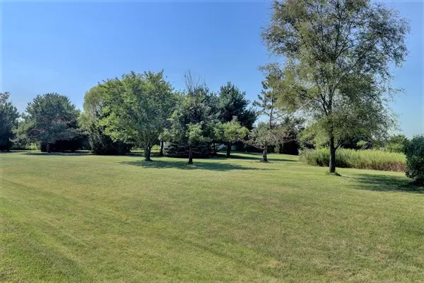 Elkhorn, WI 53121,W5002 Farm Village Ln