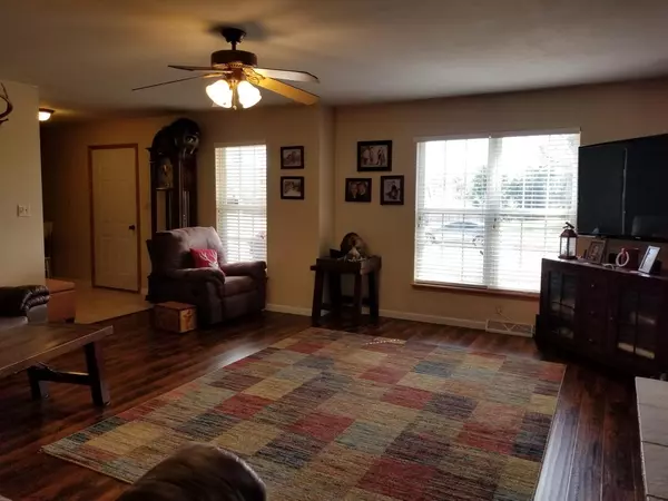 Johnson Creek, WI 53038,410 Parkview Dr