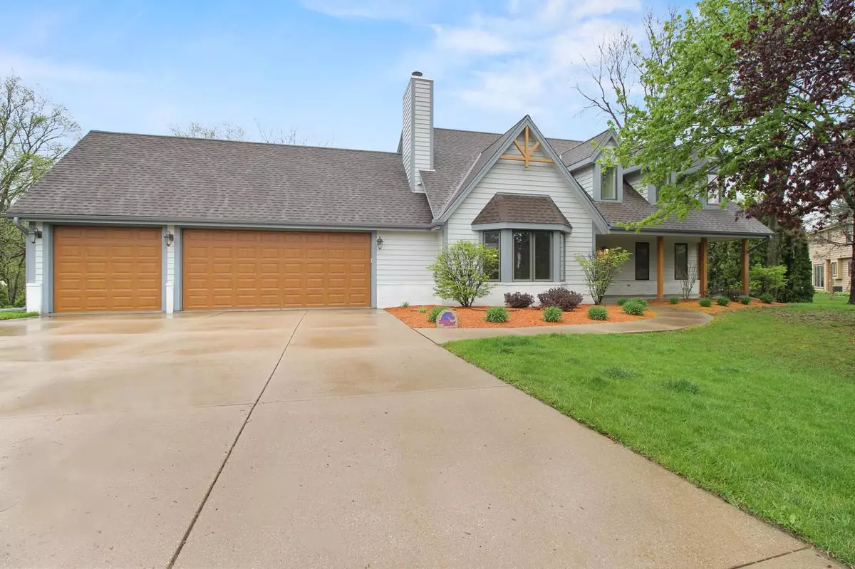 New Berlin, WI 53151,5470 S Greentree DRIVE